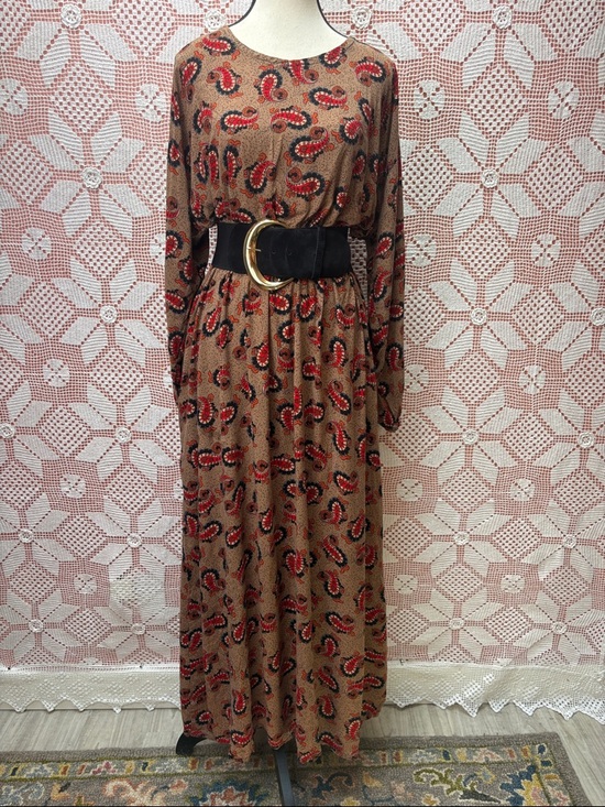 Dresses & Skirts - Vintage Paisley Maxi Dress Brown Red Boho Flowy One Size
